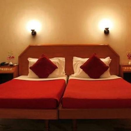 Hotel Ram International Pondichéry Extérieur photo